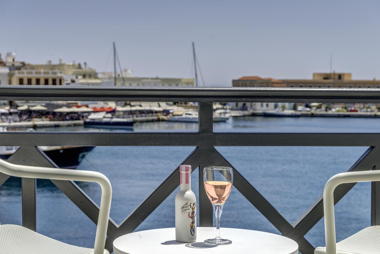 Naves Suites Ermoupoli Exterior photo